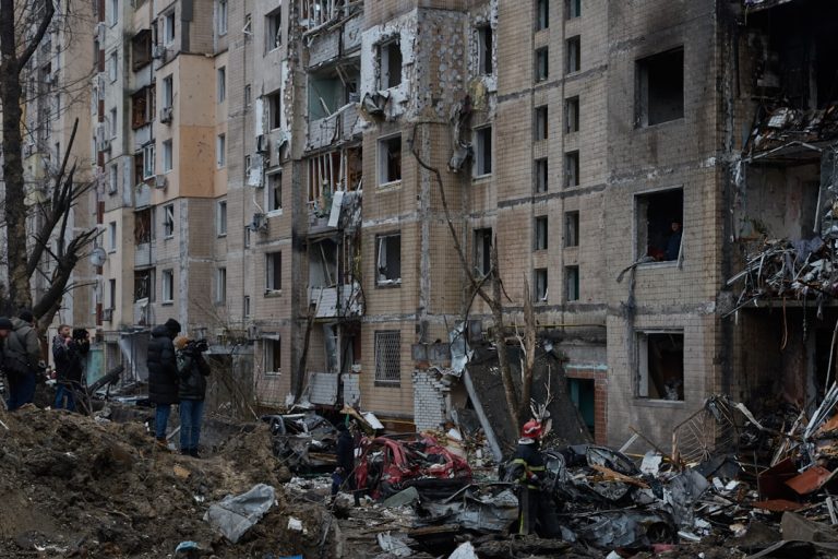 Gempuran Rudal Rusia Hantam Kyiv, Korban Jiwa Berjatuhan, NATO Siaga